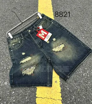 Short Jeans