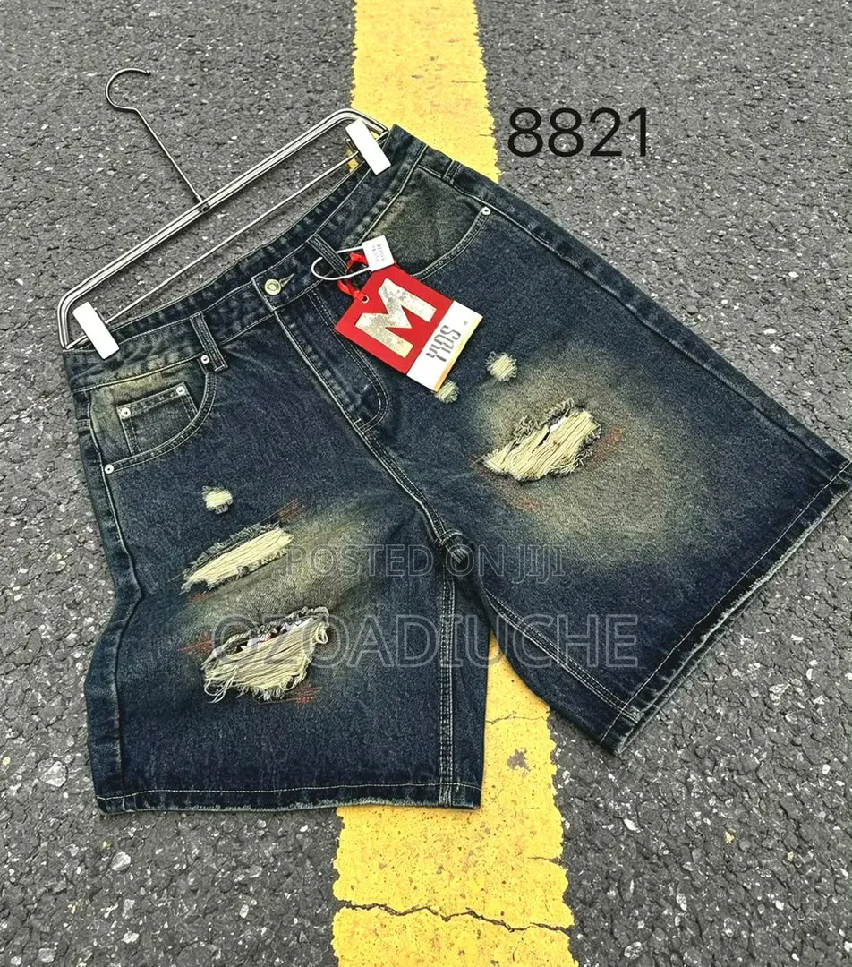 Short Jeans