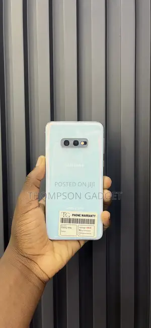 Samsung Galaxy S10e 128 GB Silver