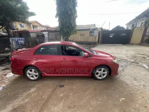 Toyota Corolla 2011 Red