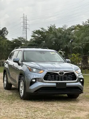 Toyota Highlander Limited 2021 Silver