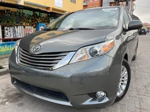 Toyota Sienna XLE 7 Passenger 2011 Green