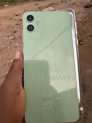 Samsung Galaxy A05 64 GB Green