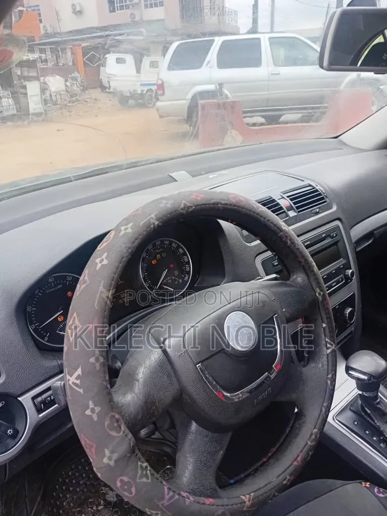 Skoda Octavia 2011 Gray