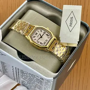Fossil Premium Luxury Designer Wristwatch – Stylish, Durable & Classy