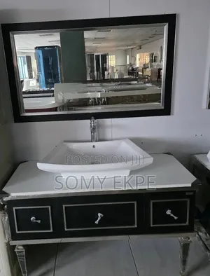 Quality Bathroom Cabinet and Wash Hand Basin