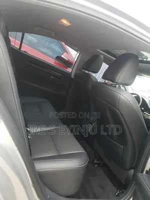 Lexus ES 2014 Silver