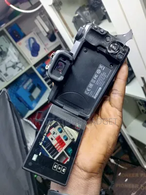 Canon Eos M50