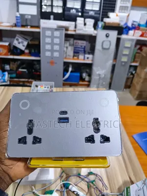 Smart WiFi Wall Socket & Switch (Works With Alexa & Google)