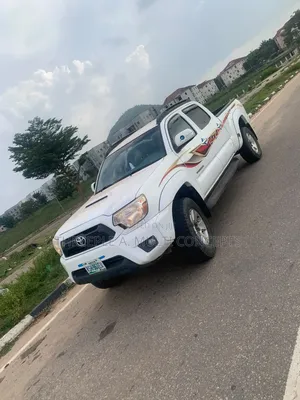 Toyota Tacoma 2013 White