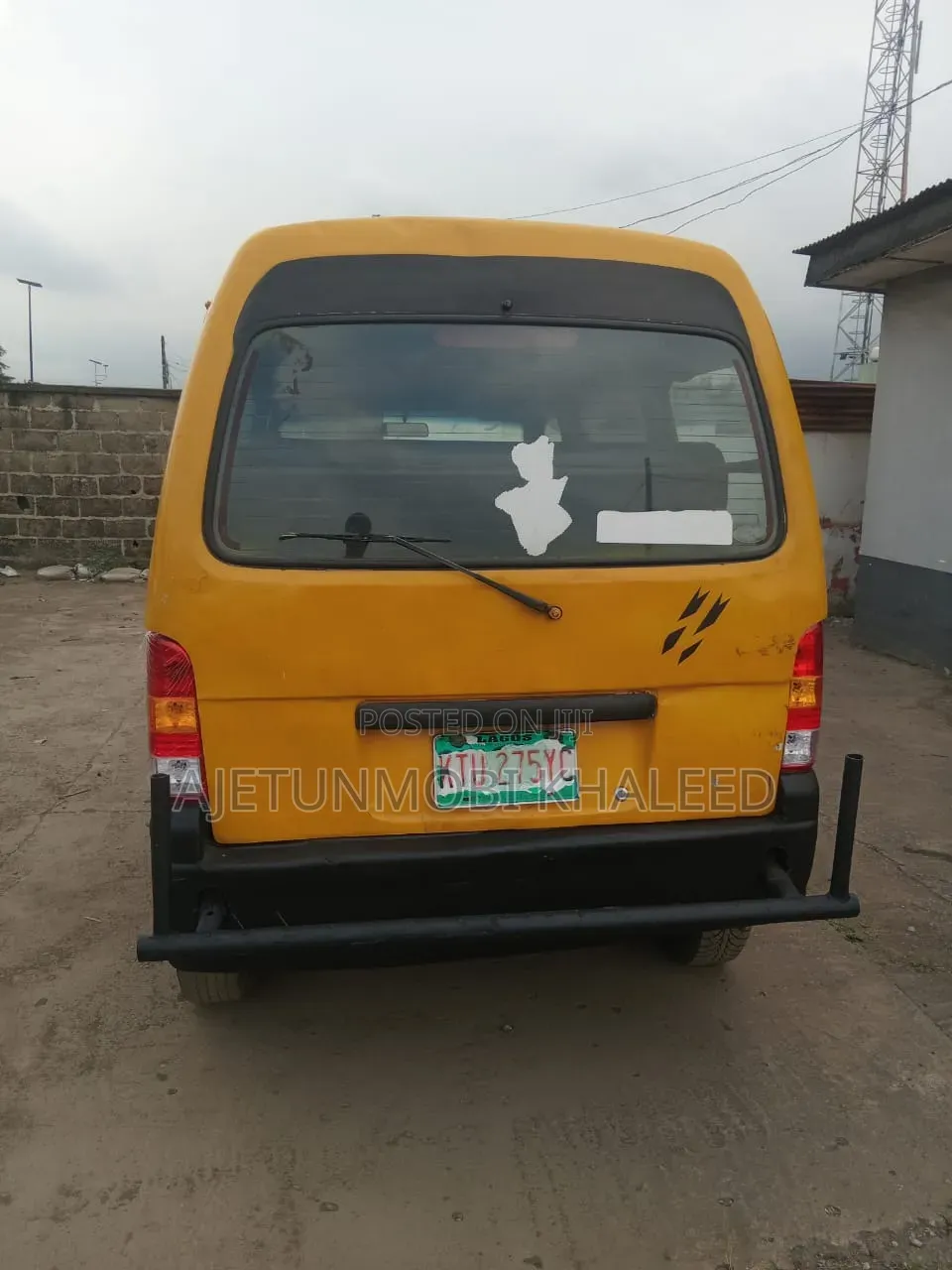 Suzuki APV Minibus 2010 Yellow