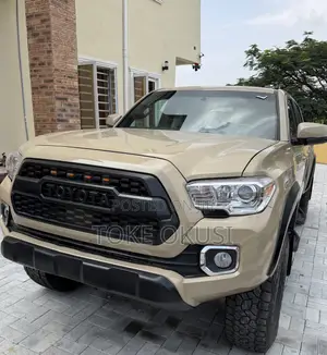 Toyota Tacoma TRD Off Road 2018 Gold