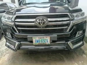 Toyota Land Cruiser 5.7 V8 VXR 2020 Black