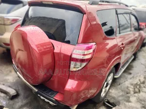 Toyota RAV4 2010 Red