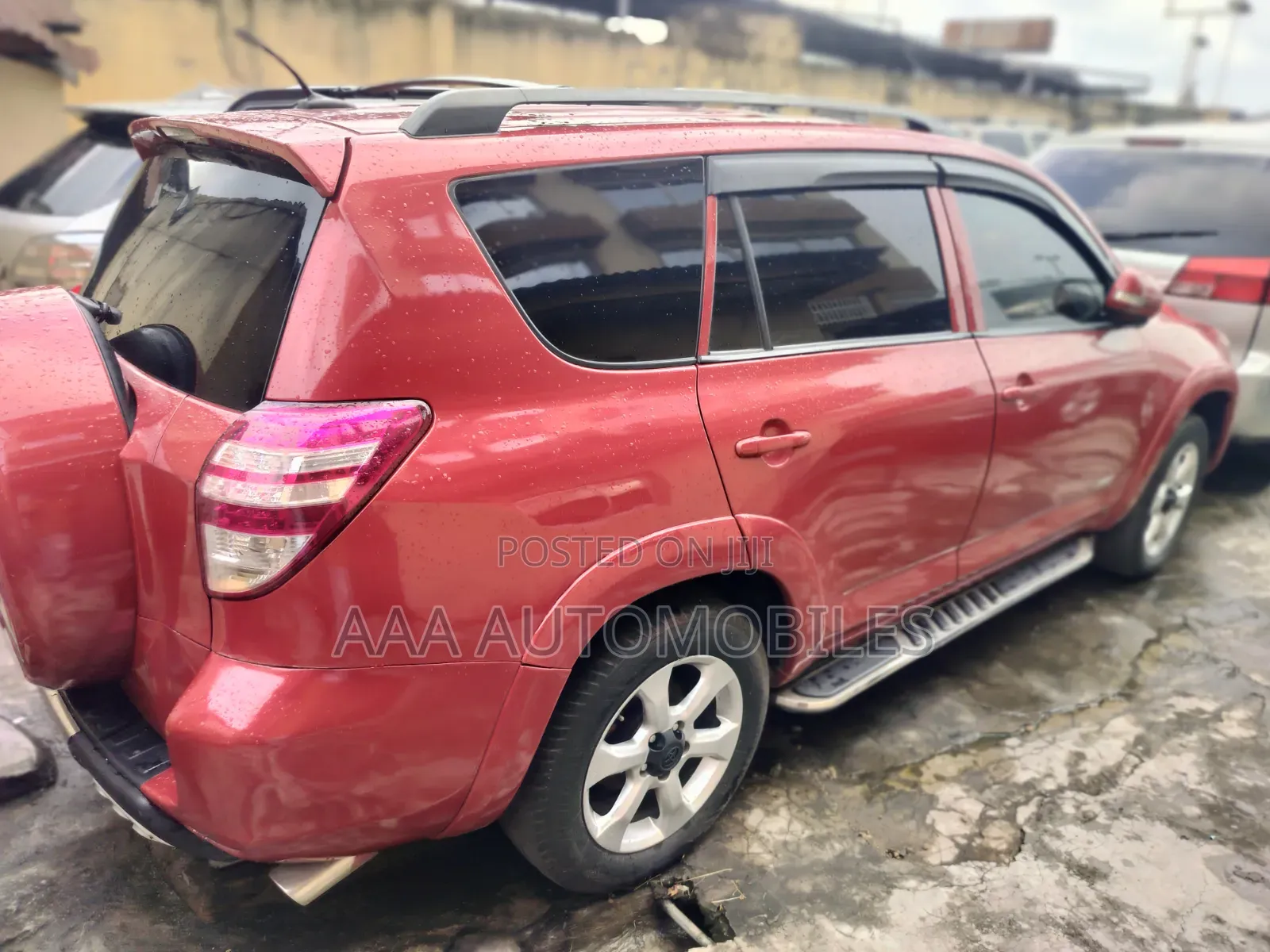 Toyota RAV4 2010 Red
