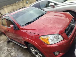 Toyota RAV4 2010 Red