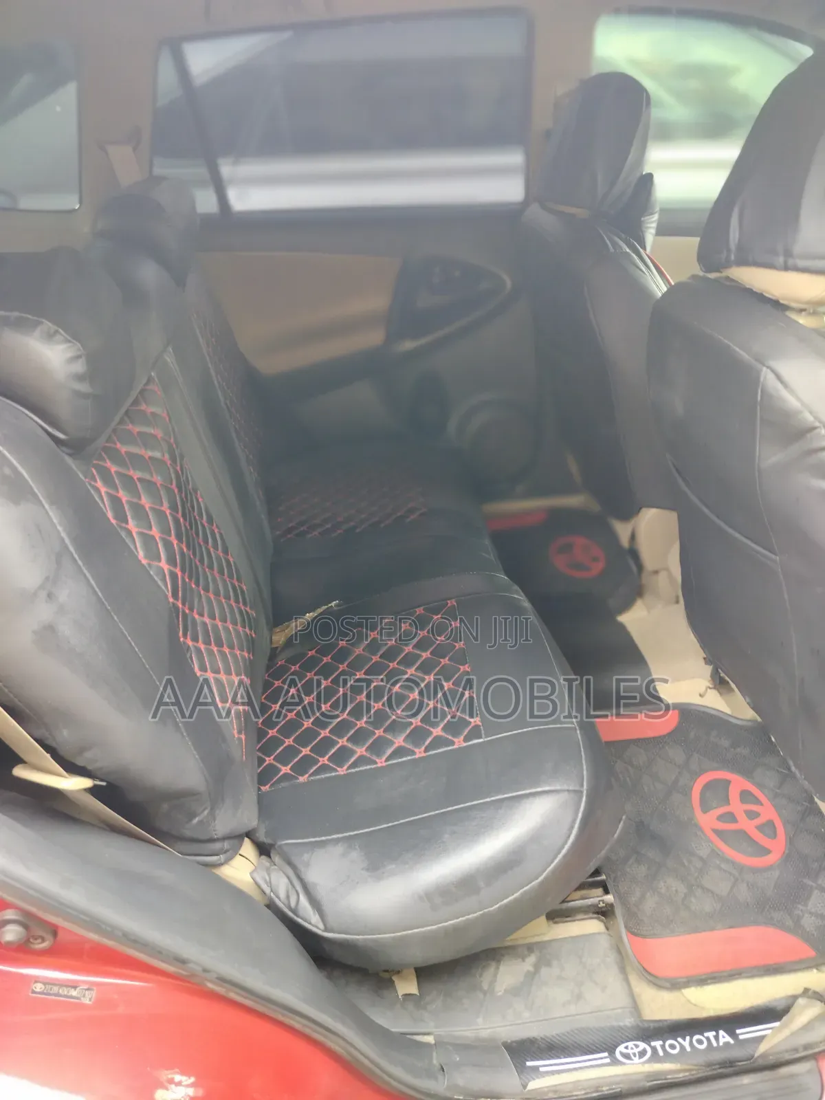Toyota RAV4 2010 Red