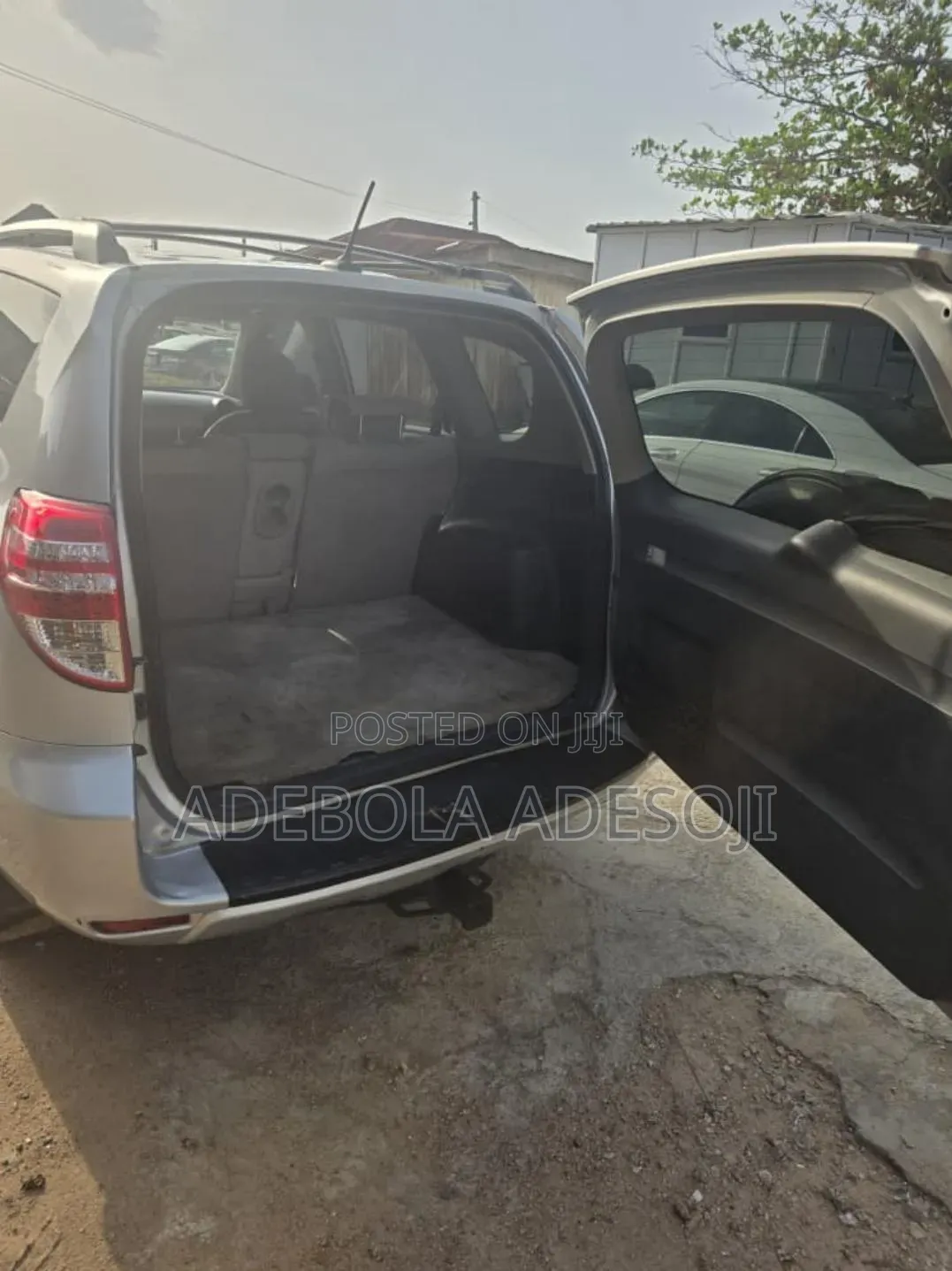 Toyota RAV4 2010 Silver