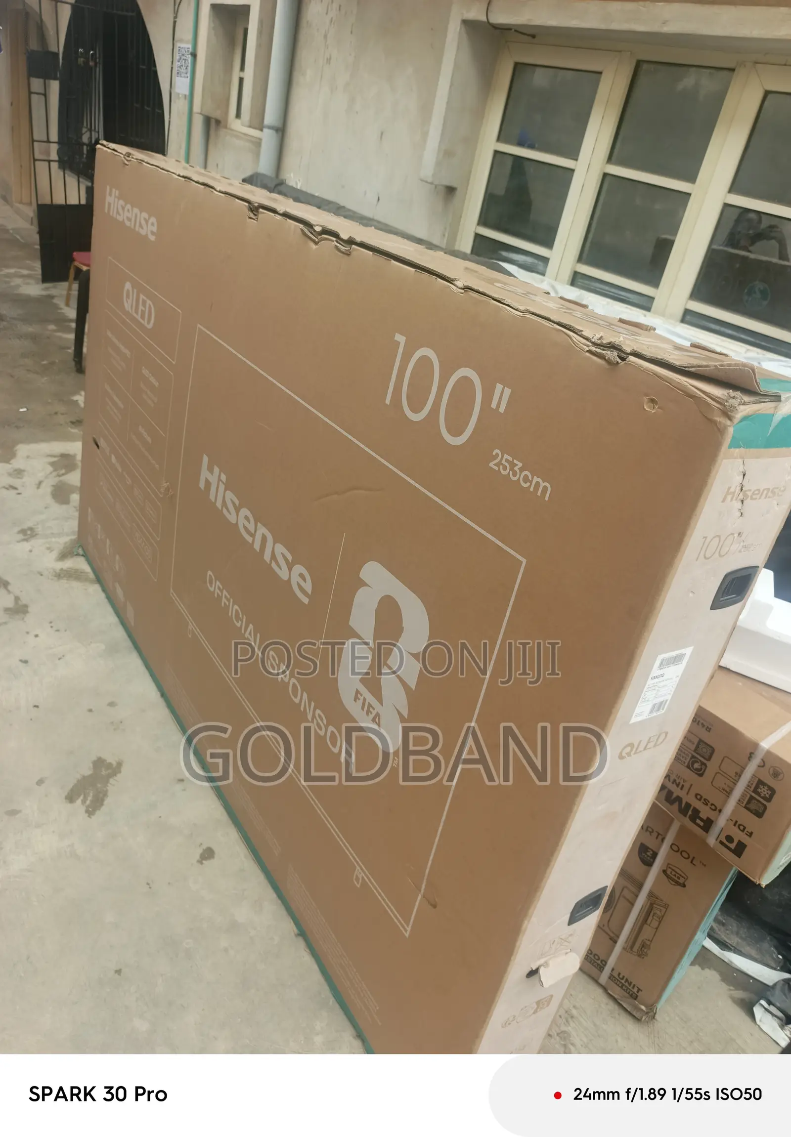 Hisense 100” QLED Smart TV With Vibrant Visuals