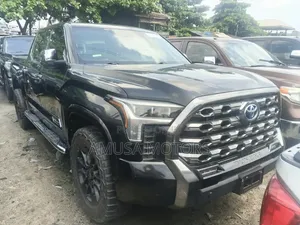Toyota Tacoma 4dr Access Cab 4WD 6.1 ft. SB (2.7L 4cyl 4A) 2015 Black