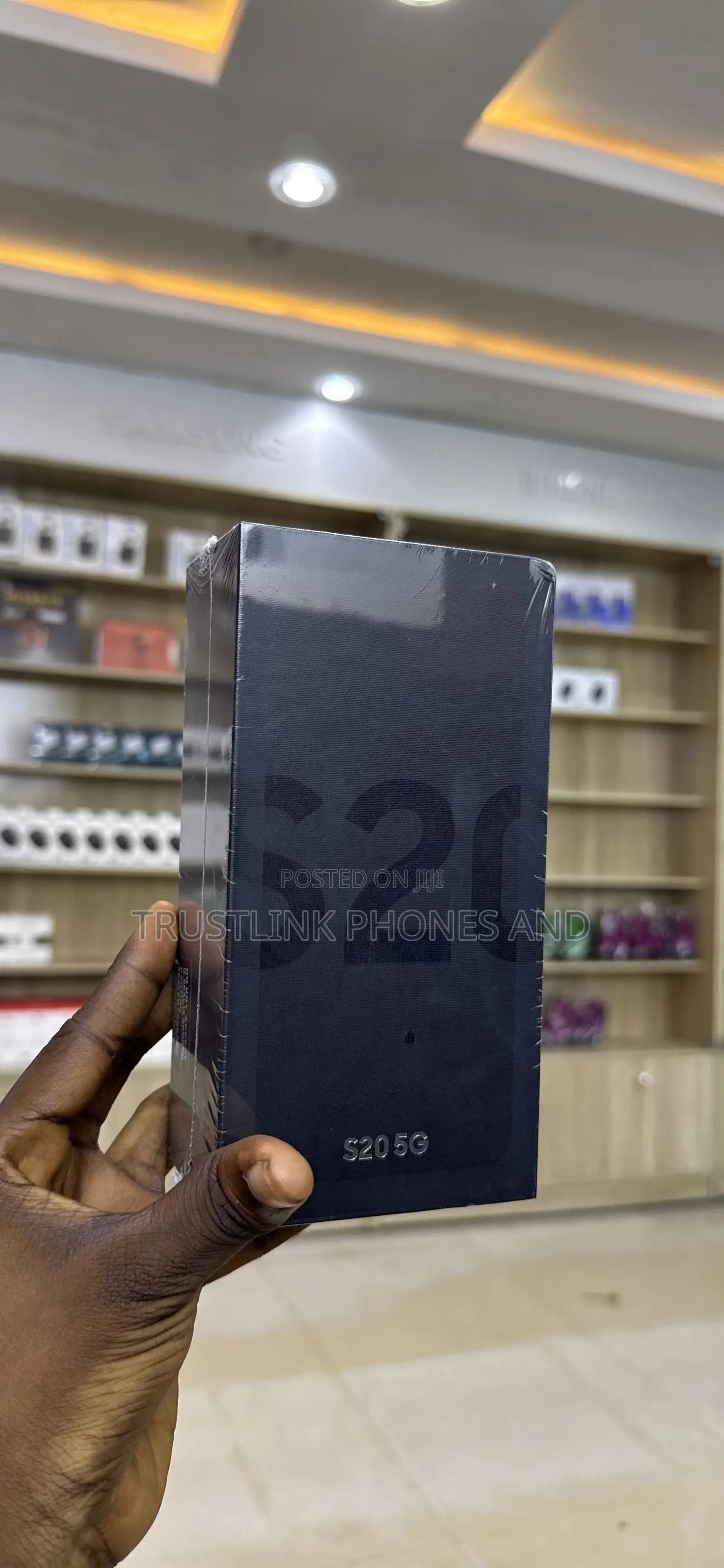New Samsung Galaxy S20 128 GB Gray