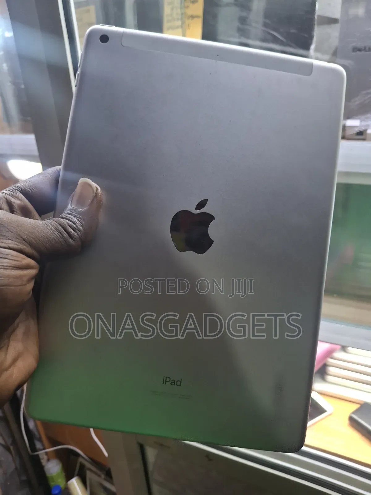 Apple iPad 9.7 64 GB Silver