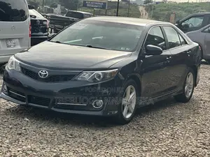 Toyota Camry SE 4dr Sedan (2.5L 4cyl 6A) 2014 Black