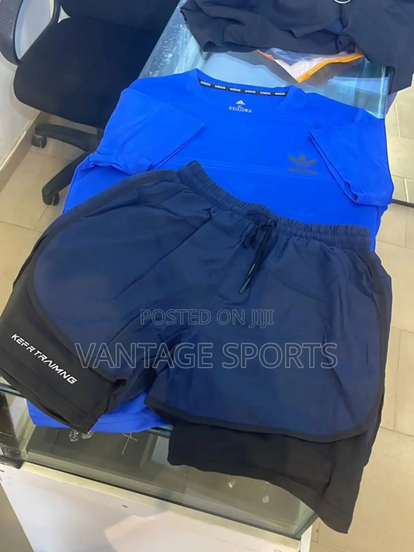 Men’s Gym Outfit: Performance Top and Shorts