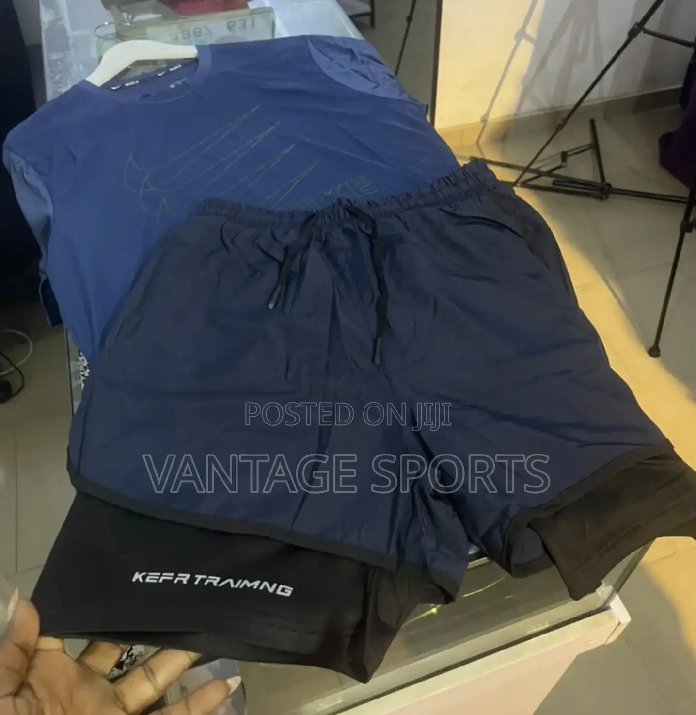 Men’s Gym Outfit: Performance Top and Shorts