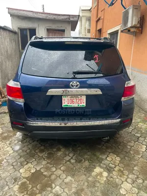 Toyota Highlander 2012 Blue