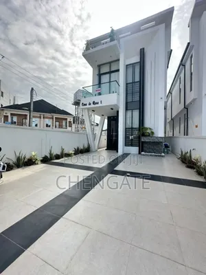 5bdrm Duplex in Ikota for sale