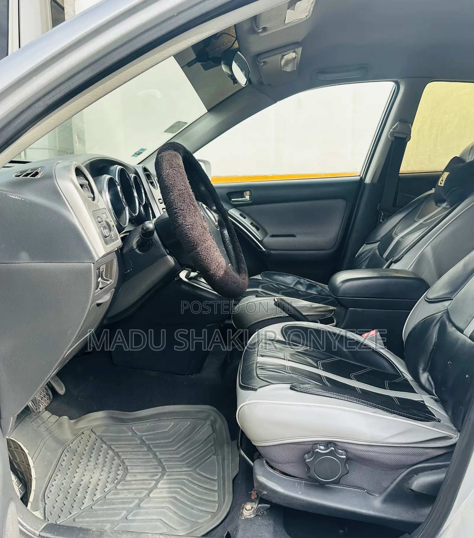 Toyota Matrix XR Hatchback AWD (1.8L 4cyl 4A) 2003 Silver
