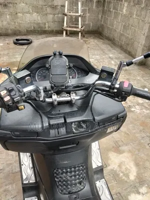 Suzuki Burgman 2012 Black