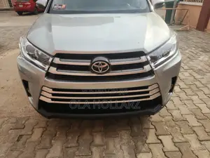 Toyota Highlander 2018 Gray
