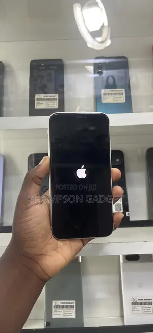 Apple iPhone 11 64 GB White