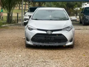 Toyota Camry 2017 Silver
