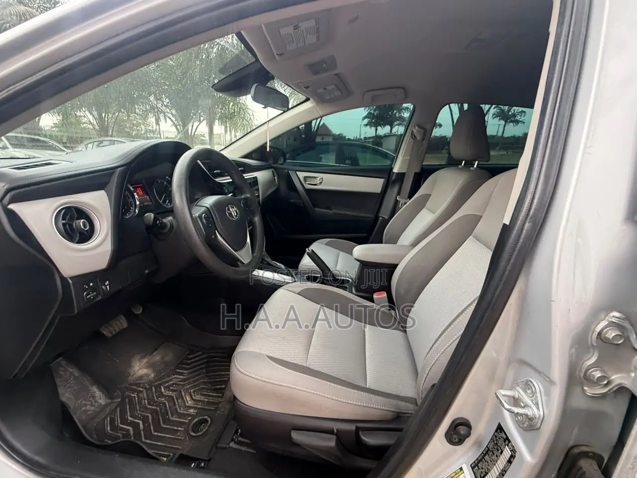 Toyota Camry 2017 Silver