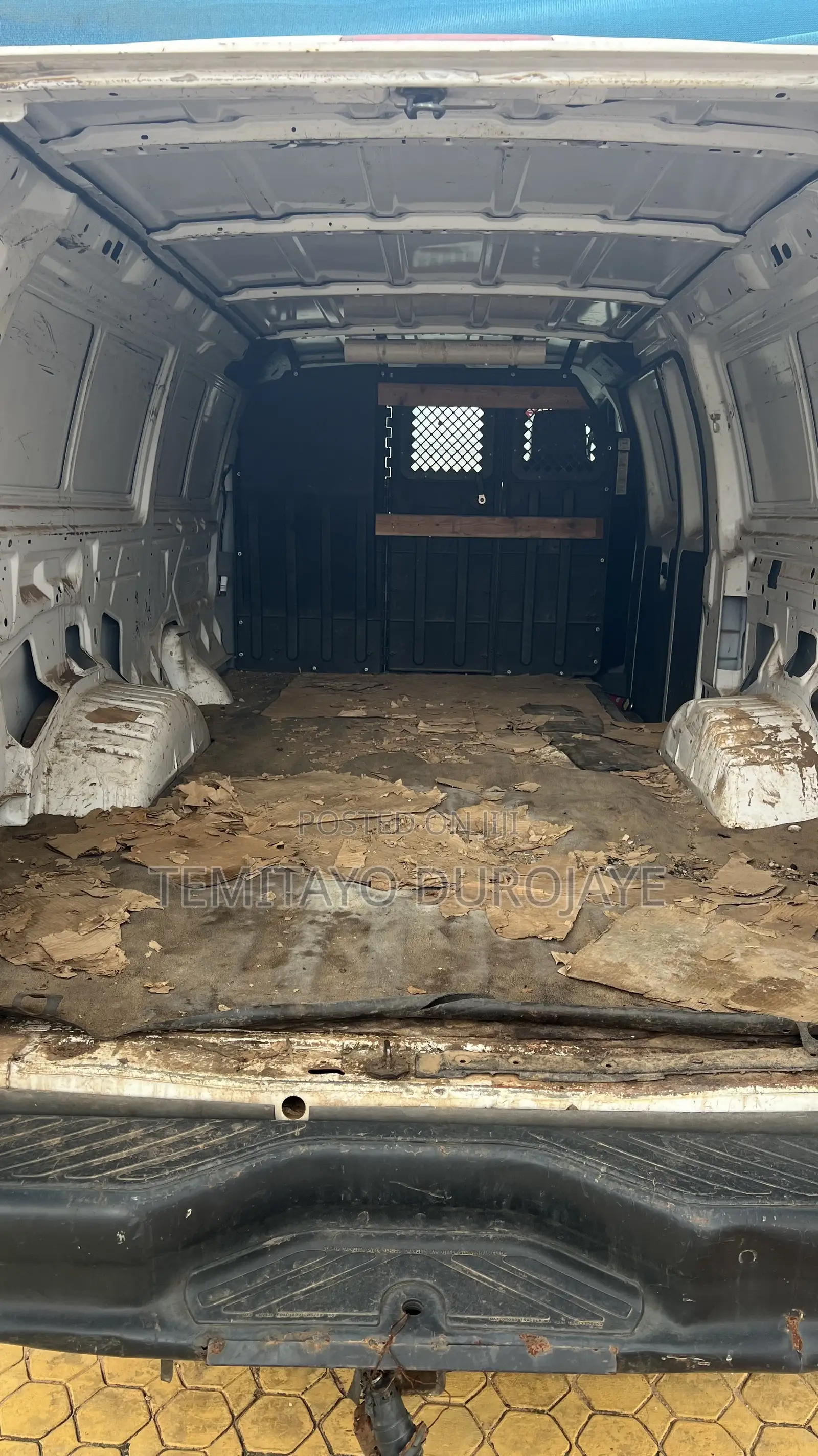Ford E250 2009 White