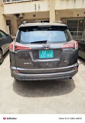 Toyota RAV4 LE AWD (2.5L 4cyl 6A) 2017 Gray