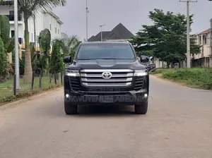 Toyota Land Cruiser 2024 Black