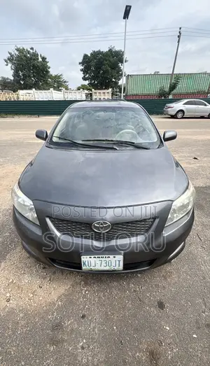 Toyota Corolla LE 4dr Sedan (1.8L 4 cyl 4A) 2009 Gray