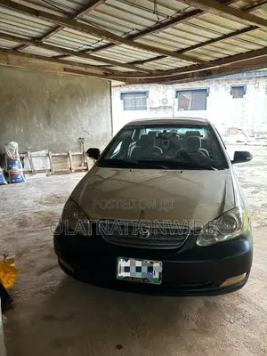 Toyota Corolla 2006 Gold