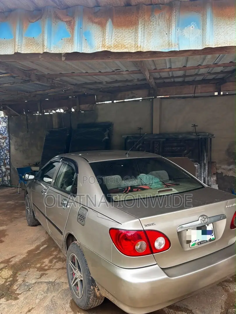 Toyota Corolla 2006 Gold