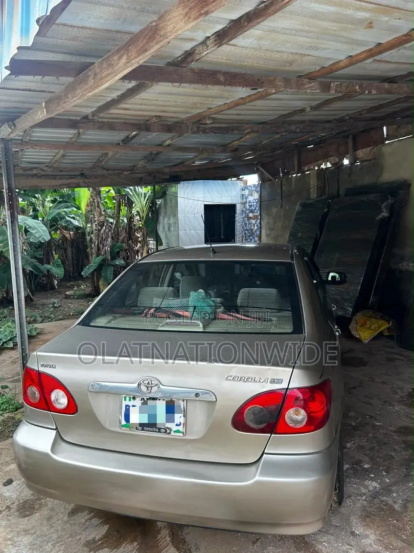 Toyota Corolla 2006 Gold