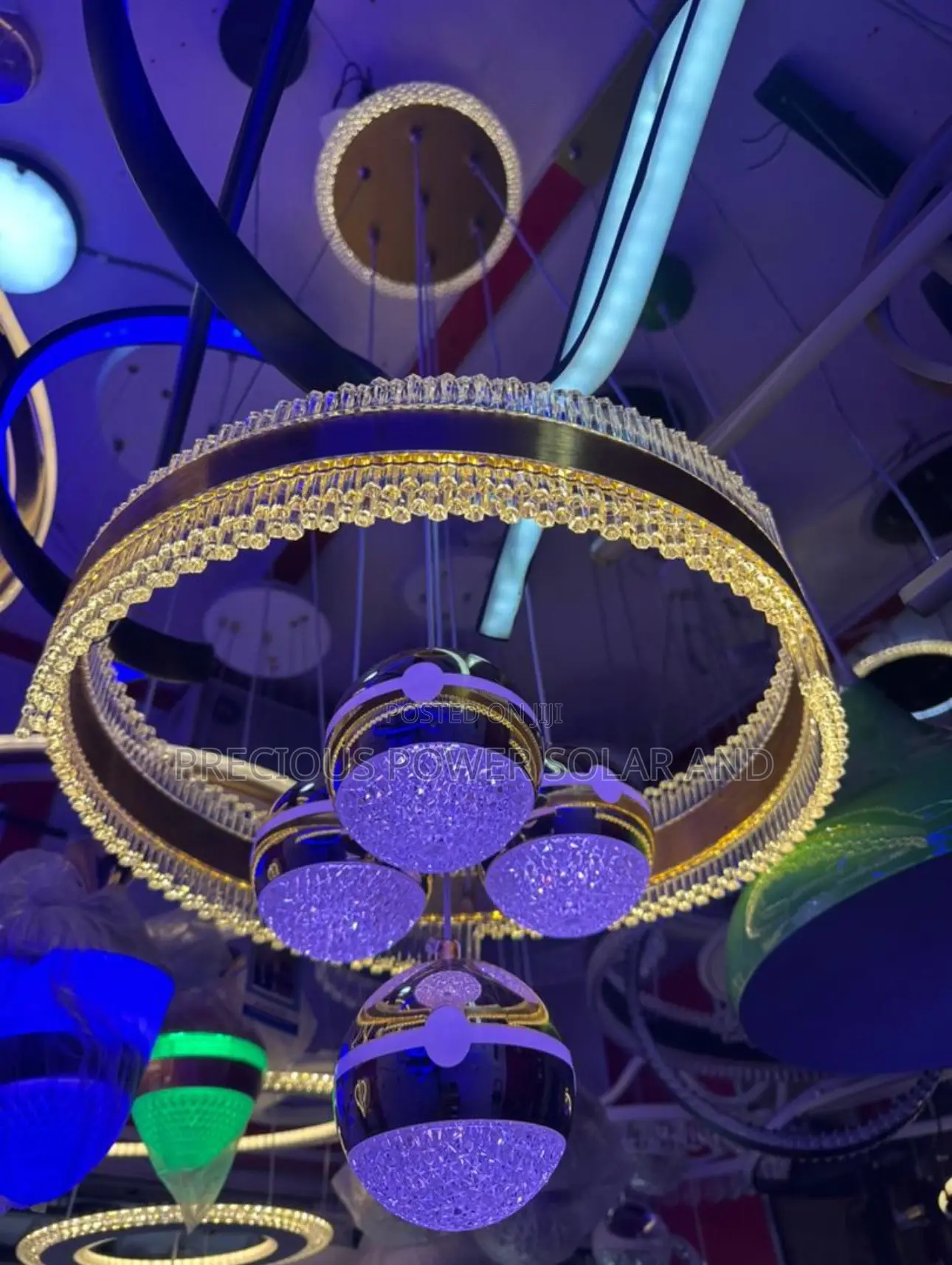 Dropping Chandelier Light