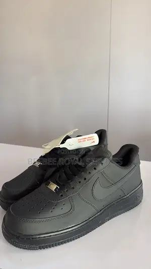 Black Nike Airforce 1