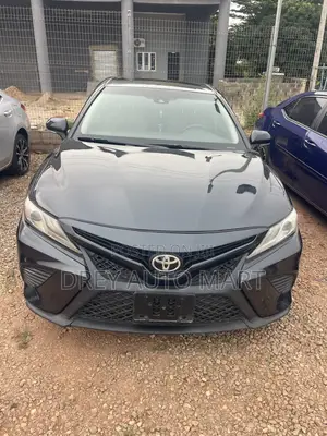 Toyota Camry XSE FWD (2.5L 4cyl 8AM) 2018