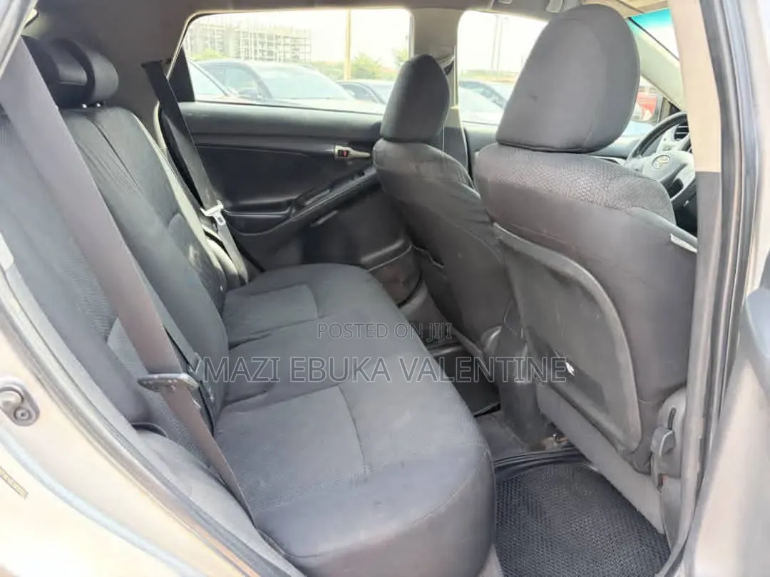 Toyota Matrix 2010 Silver