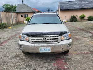 Toyota Highlander Limited V6 4x4 2004 Gold