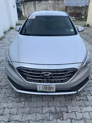 Hyundai Sonata Sport 4dr Sedan (2.4L 4cyl 6A) 2015 Silver